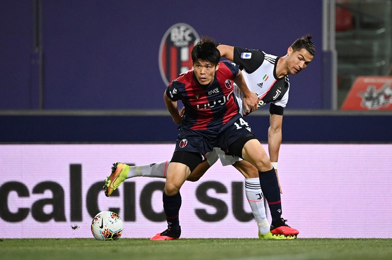 ВАР пенал погурао Јувентус до победе у Болоњи